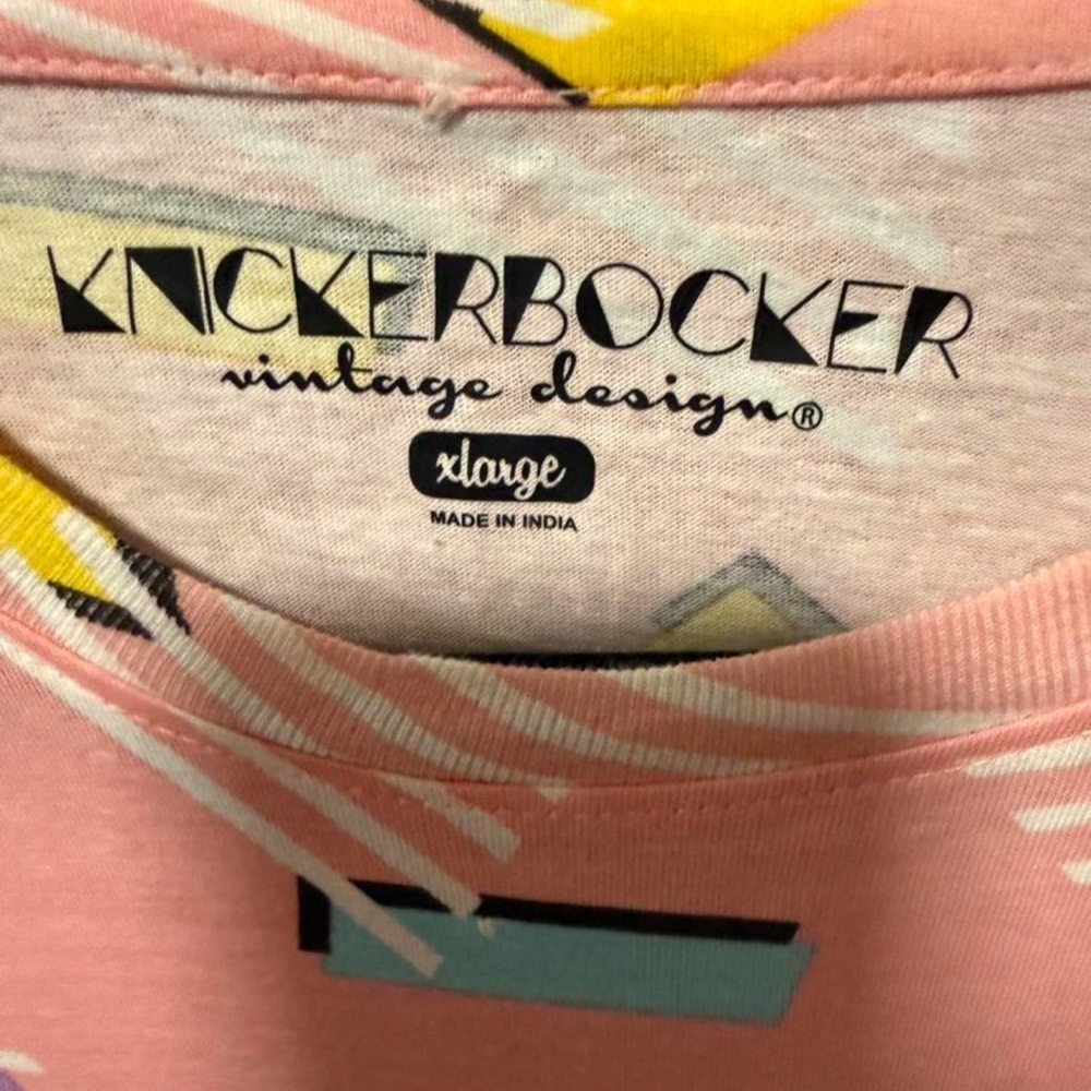 Knickerbocker pink short sleeved Tshirt w/colorful 1980s vibe retro design Men’s - Picture 4 of 7